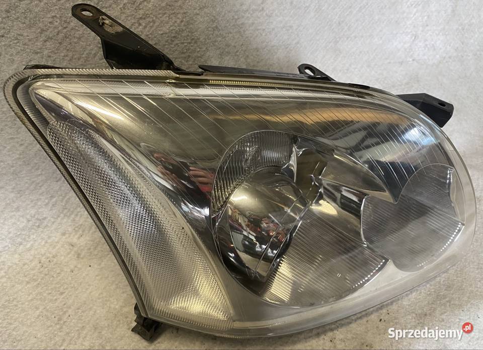 LAMPA PRZÓD PRZEDNIA PRAWA TOYOTA AVENSIS T25 II Jasienica