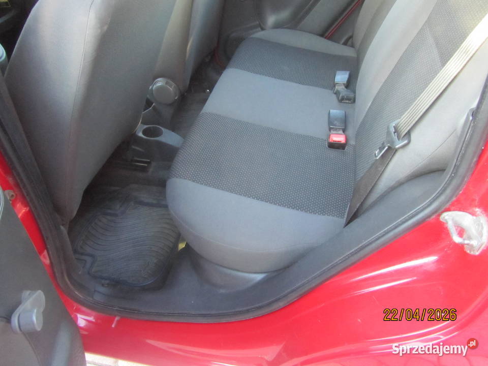 ładna z małym przebiegie i gazem łódzkie sprzedam