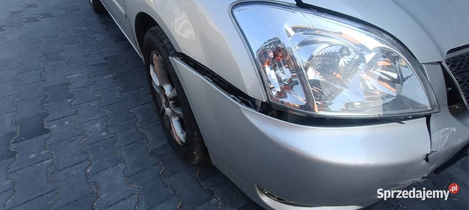 Toyota Corolla e12 20 D4D uszkodzona sprzedam