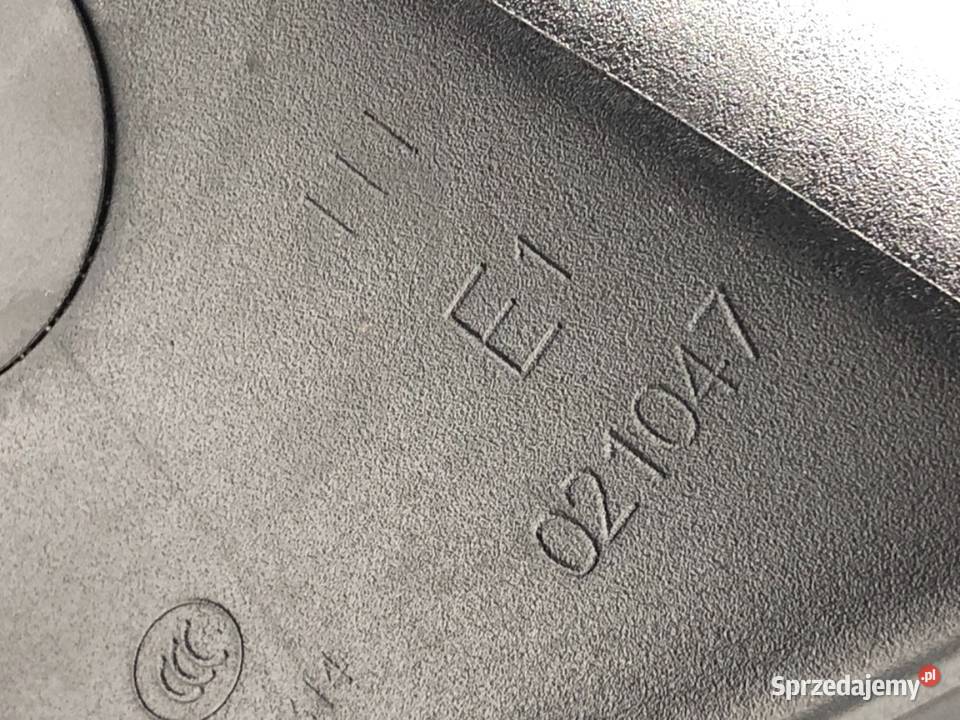 LUSTERKO PRAWY MERCEDES W176 Hatchback 1218 osobowe