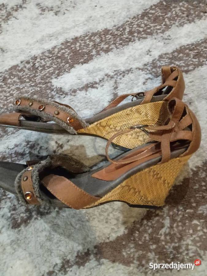 Brązowe buty letnie na koturnie 39 26 Pozostałe Stalowa Wola