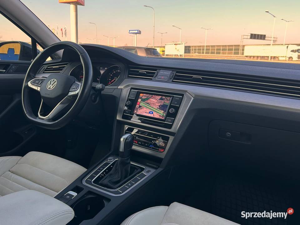 Passat TSI Salon DSG Alcantara bezwypadkowy fv23 Rok produkcji 2022 Warszawa