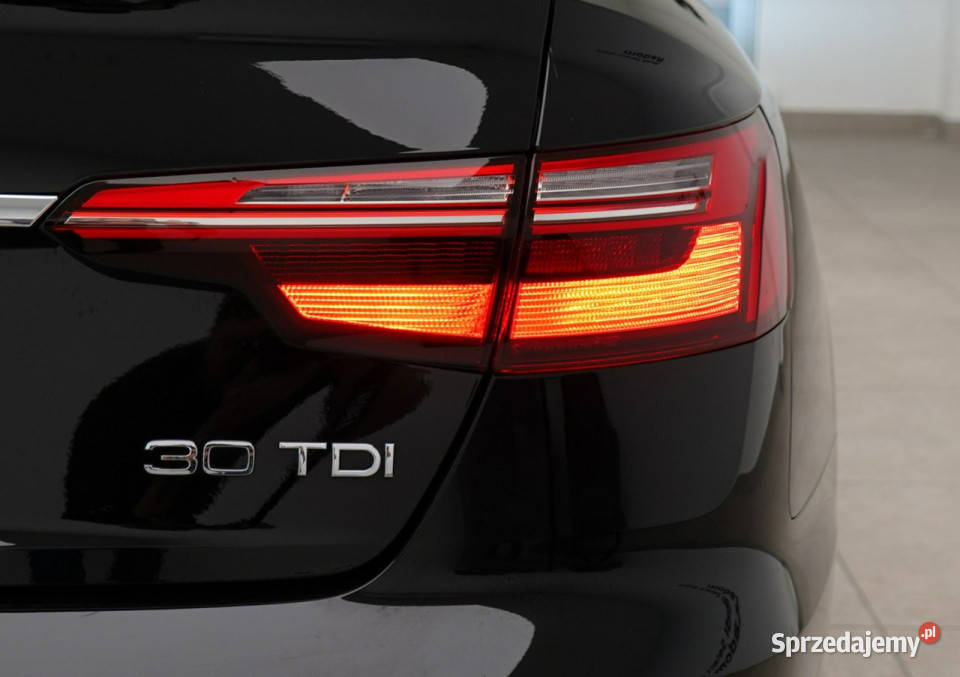 Audi A4 30TDI 136 LED Tempomat Ambient B9 2015 A4 Kielce