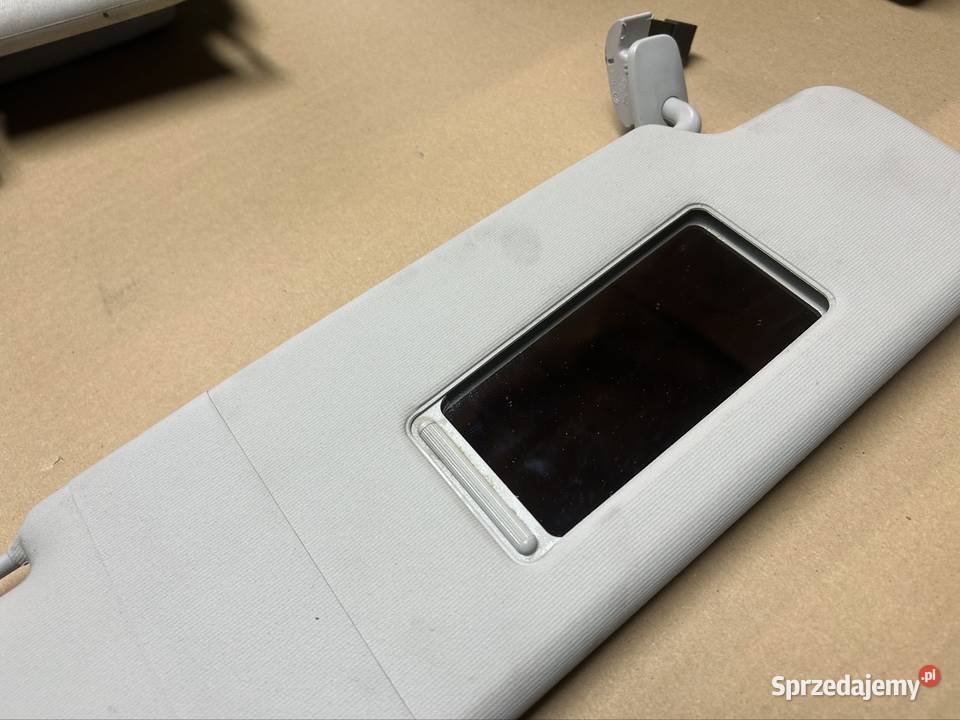 Osłona przeciwsłoneczna prawa Passat b5fl osobowe Pozostałe