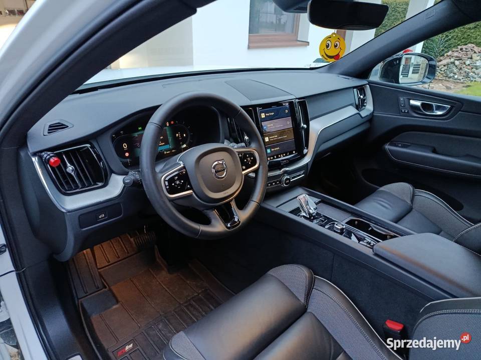 VOLVO XC 60 B4 PLUS DARK 2022 SALON 1 WLAŚCICIEL 4/5 Motoryzacja Kielce sprzedam