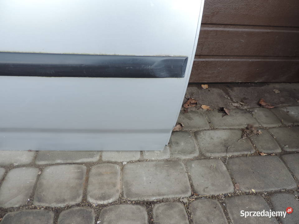 TOYOTA COROLLA E12 SEDAN DRZWI PRAWY TYŁ 199 osobowe małopolskie Nowy Sącz