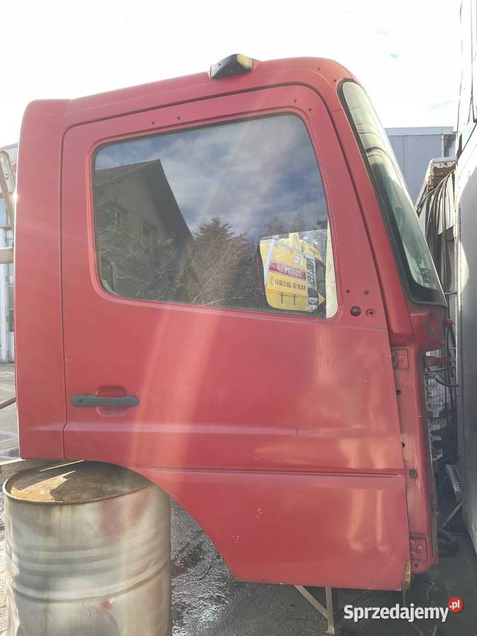 Kabina dzienna MB Atego szkielet Łazy sprzedam