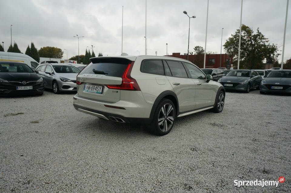 Volvo V60 Cross Country B5 250 Cross Country Pro autoalarm Volvo Poznań sprzedam