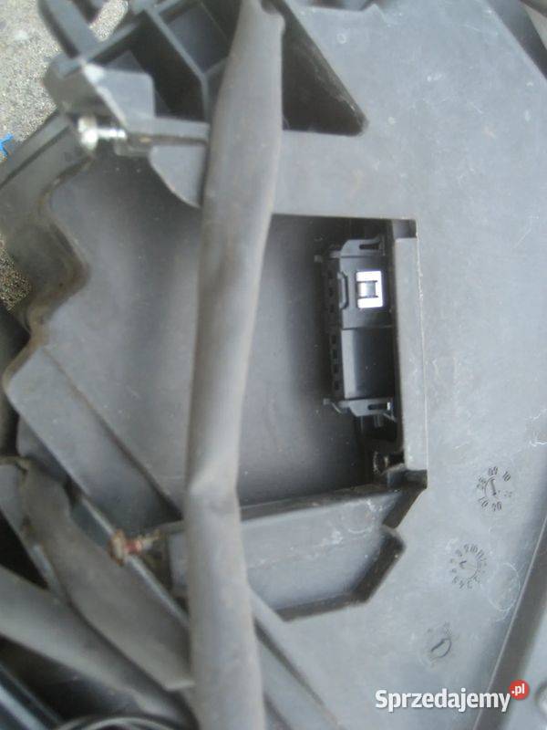 volvo xc90 lift 0710r lampa przednia prawa lewa osobowe Rakoniewice
