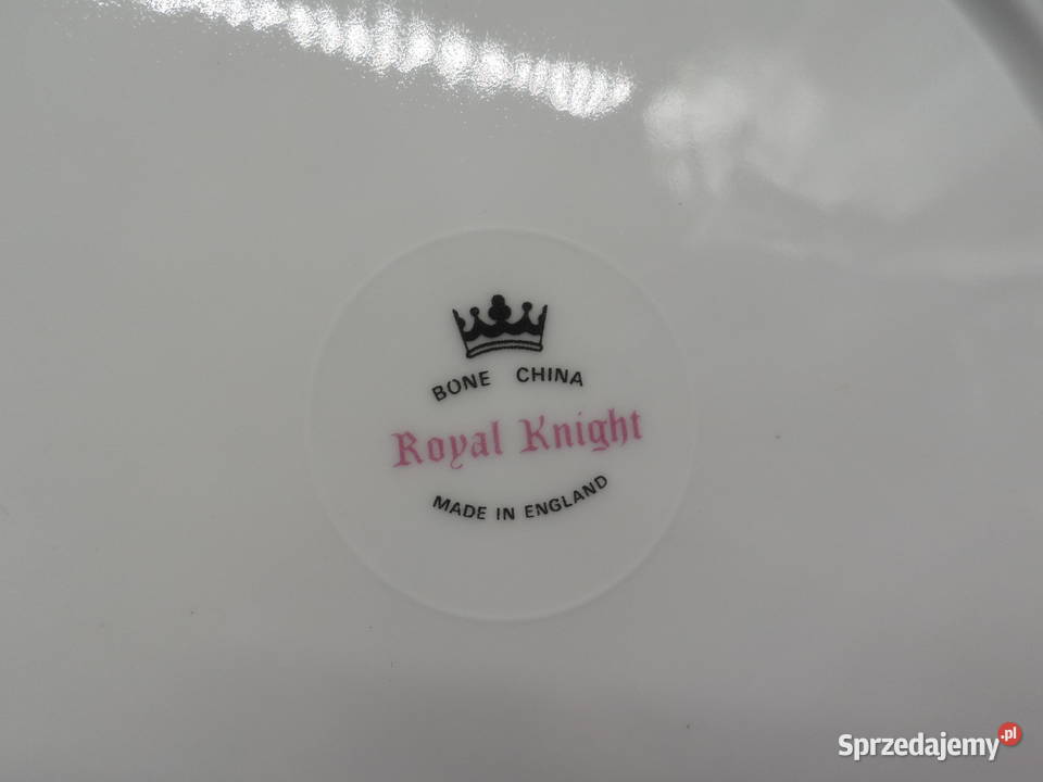 Talerz deserowy bone china marki Royal Knight Raszków