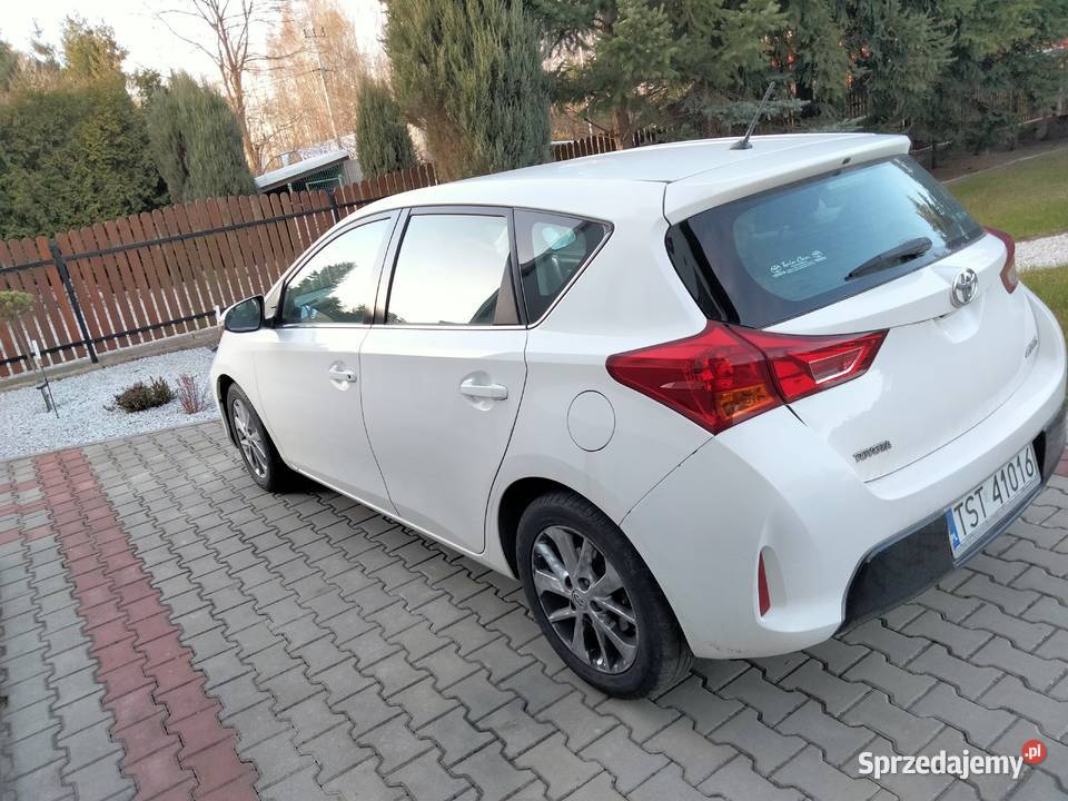 Toyota Auris niski przebieg 1400cm3 Starachowice
