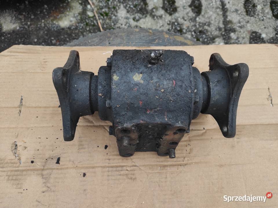 Łącznik wału napędowego podpora wału Star 660 Wały napędowe Ostrowiec Świętokrzyski