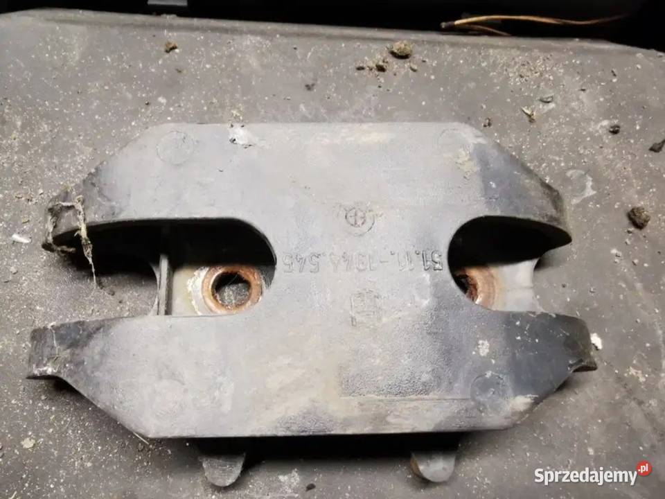 Ślizg zderzaka przedniego BMW e34 lewy prawy śląskie Żory