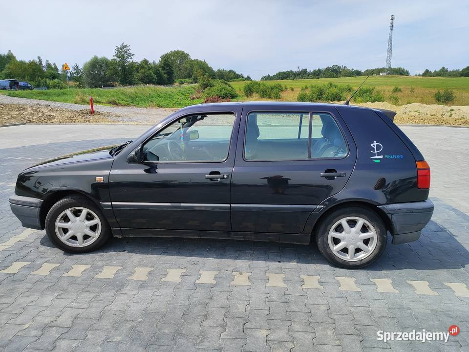 Golf MK3 1995r 16 benzyna Libusza sprzedam