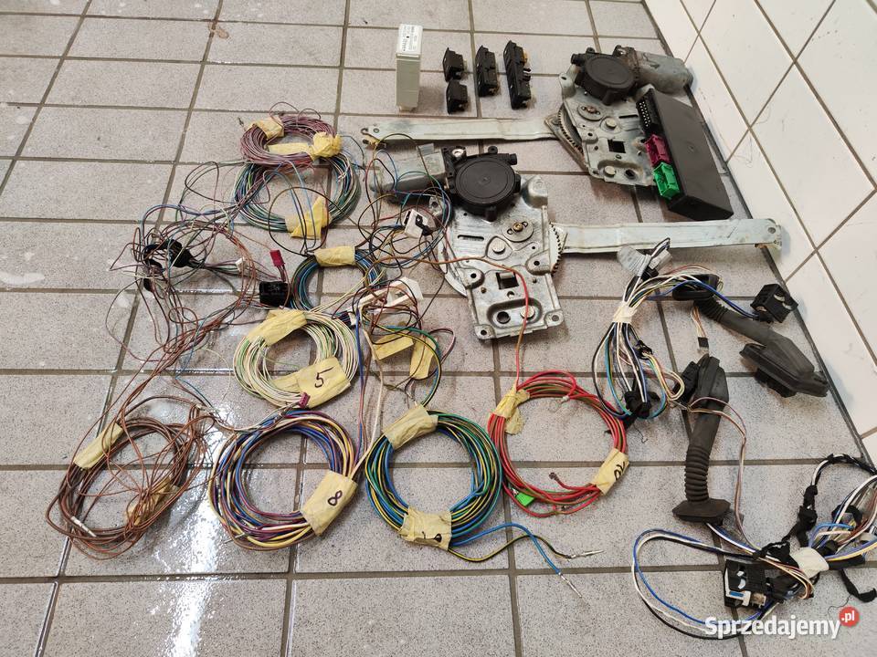 Elektryczne szyby tył BMW E36 zestaw doposażenia Wyposażenie elektryczne Łódź