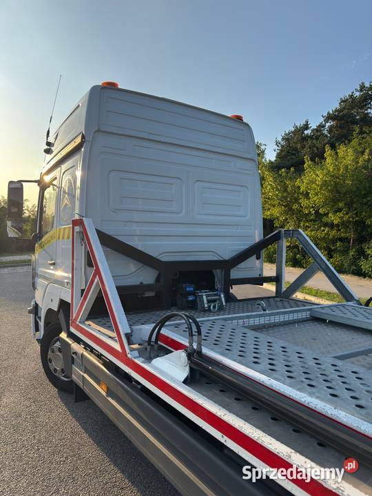 Mercedes Atego 1023 Autolaweta na dwa auta Pomoc Ostrowiec Świętokrzyski