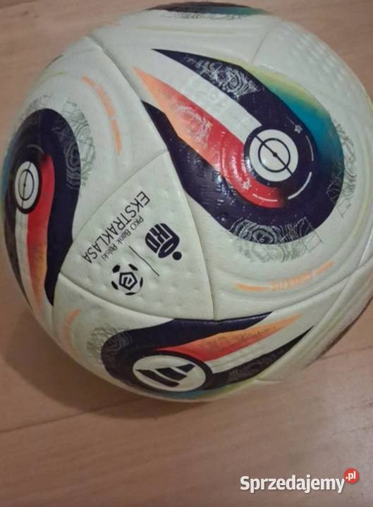 Oryginalna piłka prosto z meczu 3 ligi Łódź