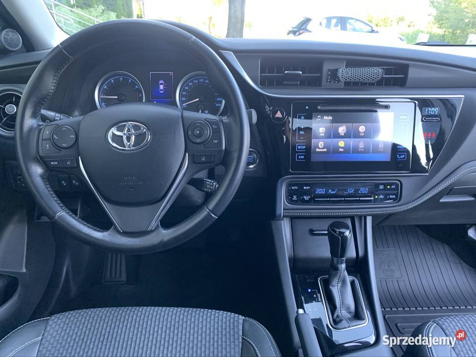 Corolla Automat bluetooth Corolla Siedlce