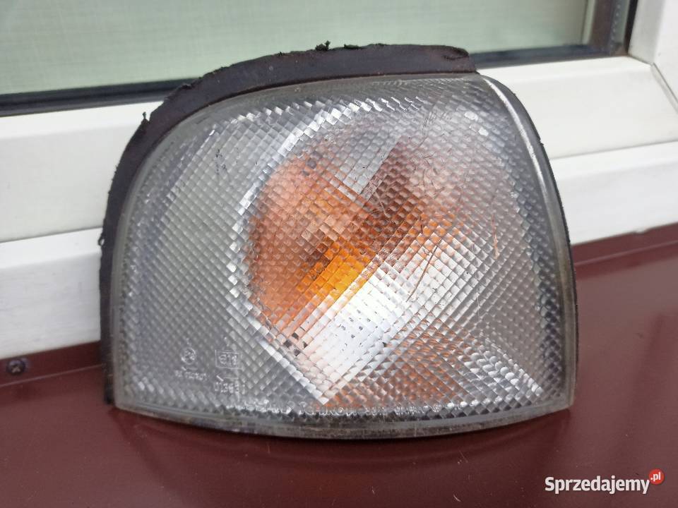Nissan Sunny Y10 kombi kierunkowskaz kierunek Motoryzacja Sieradz