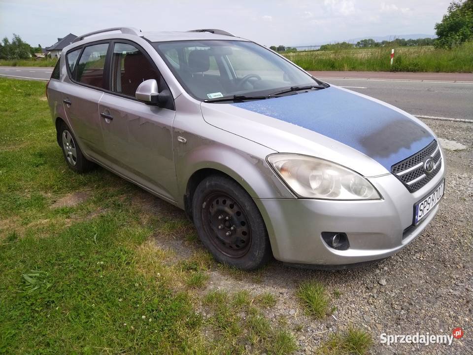 KIA CEED KOMBI 2008 uszkodzony Samochody osobowe Wisła Wielka