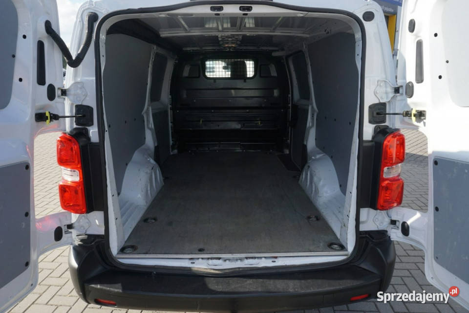 Toyota ProAce 20D4D 145 3os 31T salon fVAT Rok produkcji 2022 Lublin