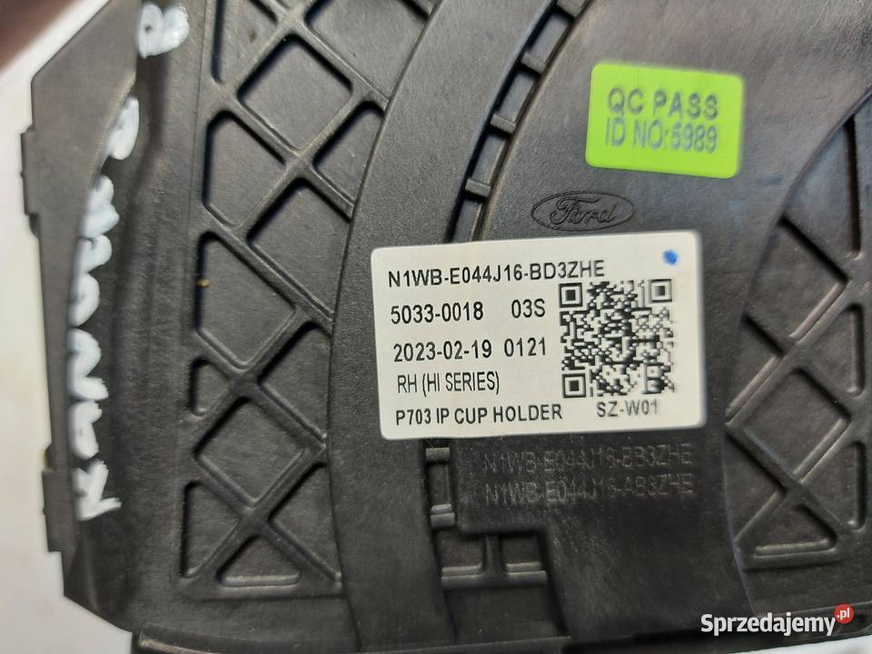 Ford Ranger VI 6 2024r UCHWYT NA KUNKI NAPOJE Uchwyty fabryczne sprzedam