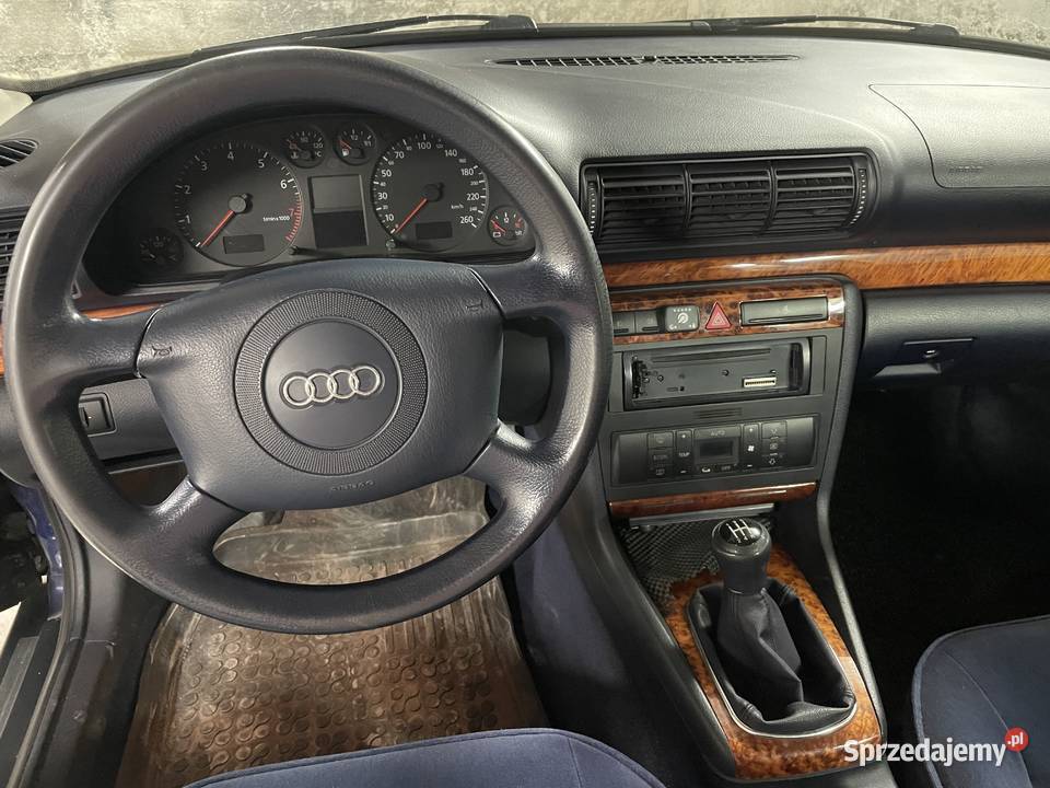 Audi A4 b5 18 125 LPG HAK manualna Przasnysz