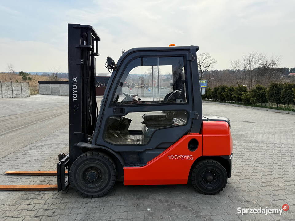 wózek widłowy TOYOTA 8FDF25 diesel 370m kabina Motoryzacja Działoszyn sprzedam