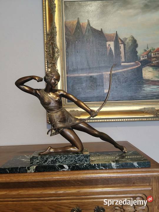 Figura z brązu Diana Bogini Myśliwych Iwonicz-Zdrój