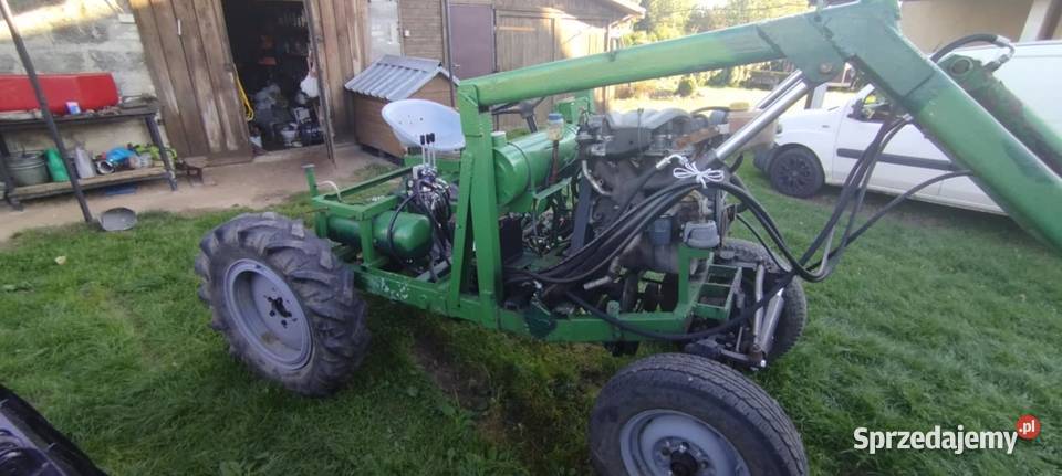 Sprzedam mini ładowarkę z łyżką trzeba jedynie Dobryniów-Kolonia