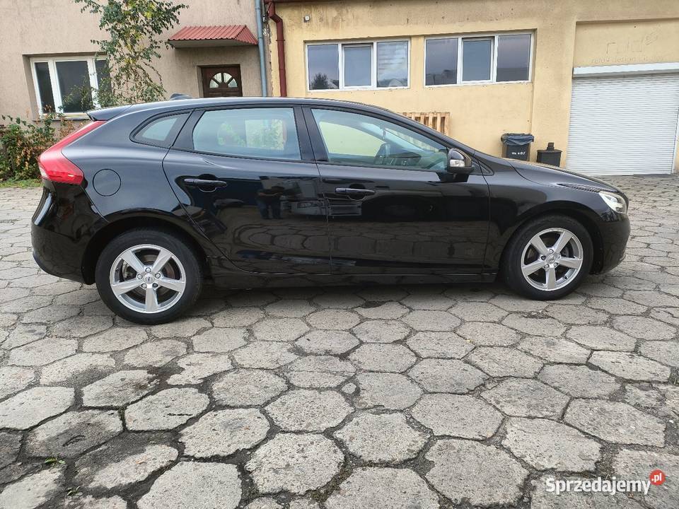Świeżo sprowadzone V40 Diesel 2017 Dębica