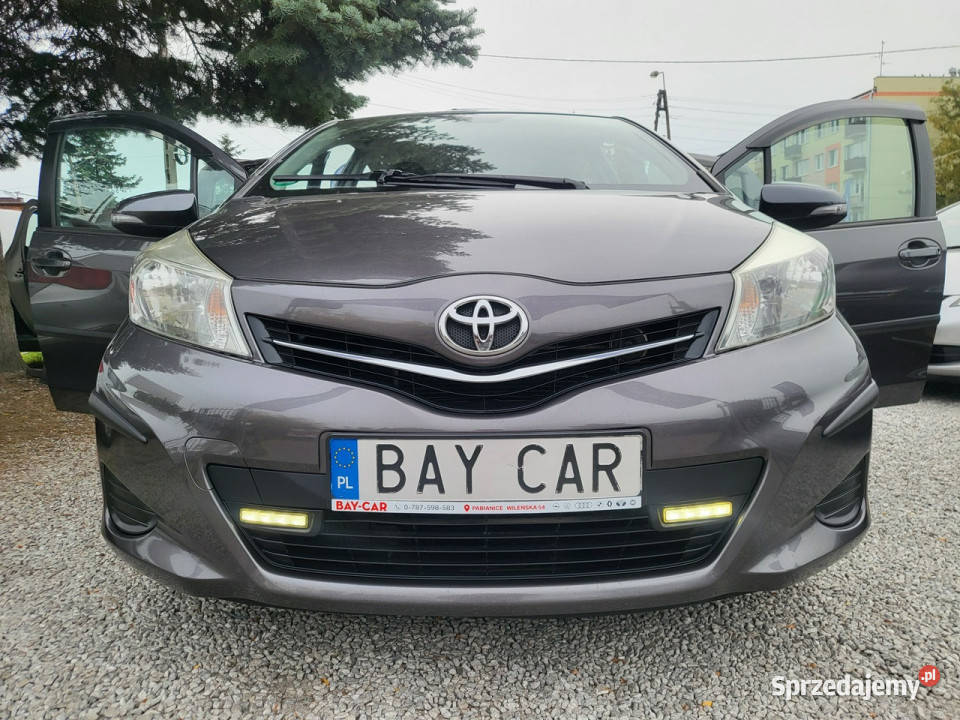 Toyota Yaris 10 70 Ładny Stan Kamera Cofania szary Yaris łódzkie Pabianice