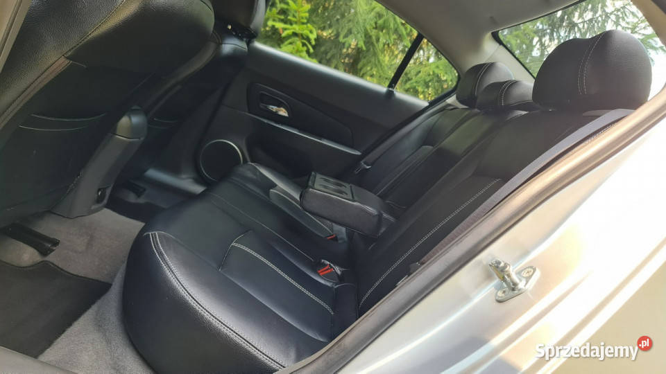 Chevrolet Cruze LT 18 16v 141 Full Navi Skóra Rok produkcji 2011 Chmielnik