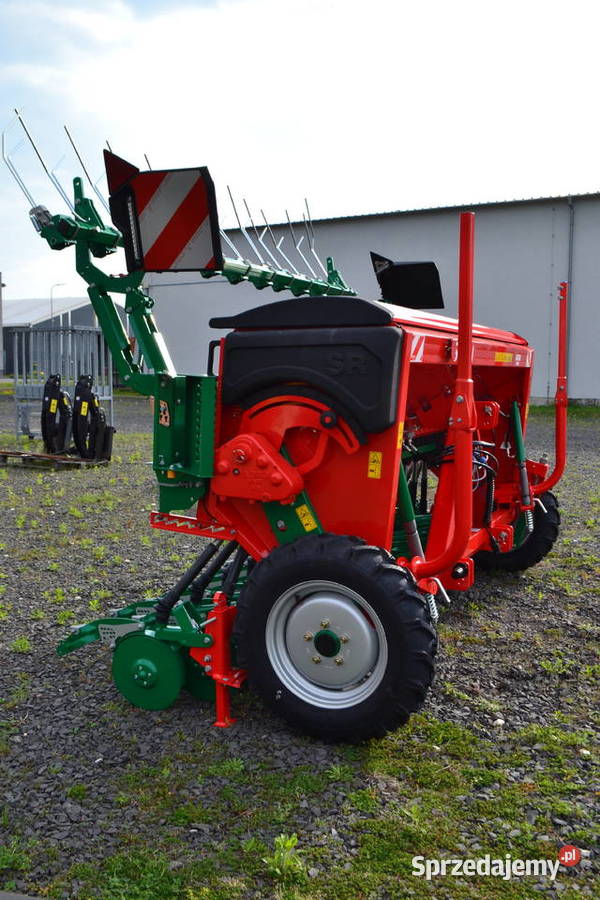 Siewnik zbożowy SR301 AGROMASZ Olesno