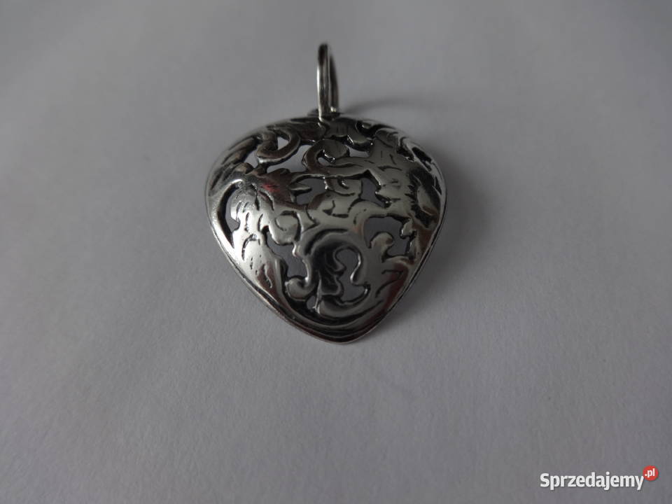 Piękne ażurowe srebrne serce srebro Wisiorki Tomaszów Mazowiecki