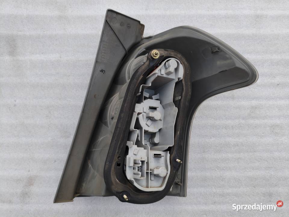 Lampa Lewy Tył Tylna Lewa Toyota Corolla Verso Wyszków sprzedam