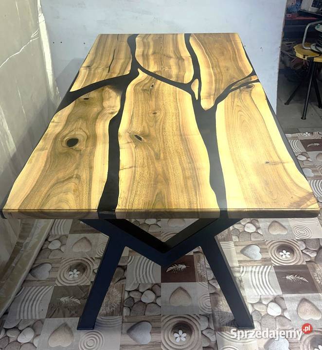 Stół z żywicą orzech Błonie