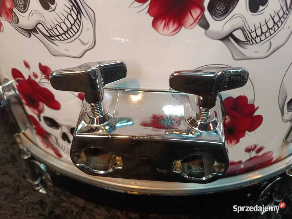 CUSTOM Skulls Roses Odrestaurowana perkusja