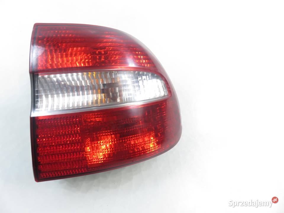 LAMPA PRAWA TYLNA VOLVO V40 I Kombi osobowe sprzedam