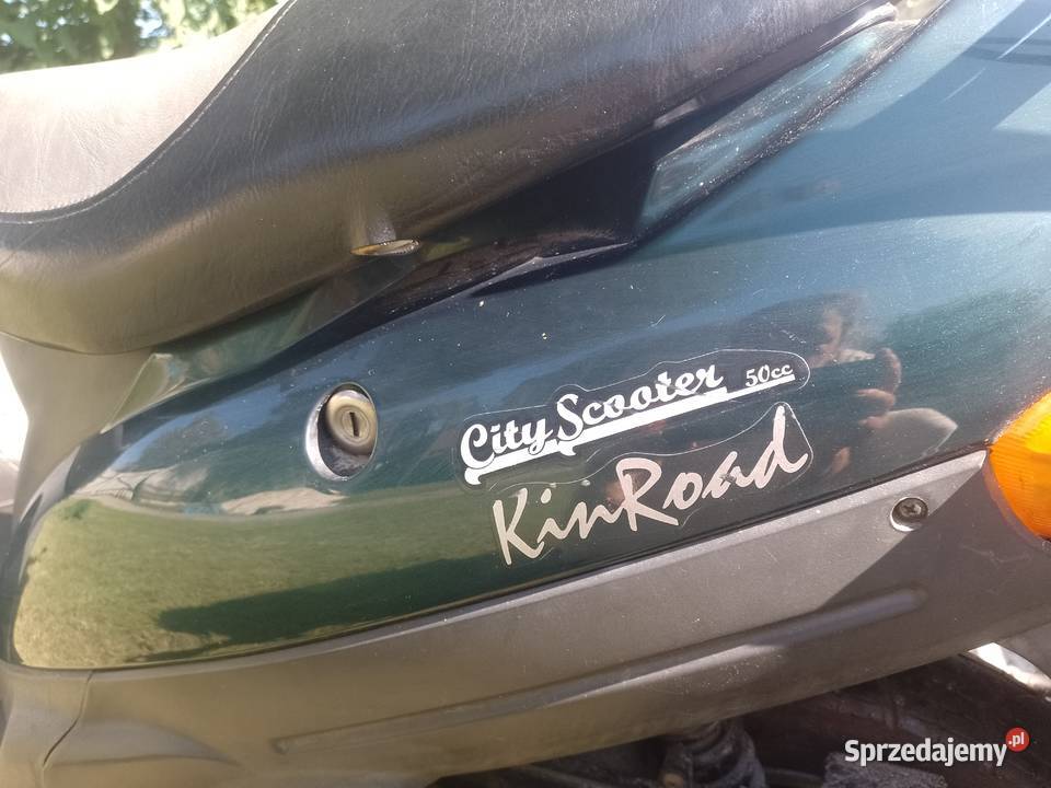 Skuter Kinroad z kaskiem Osse