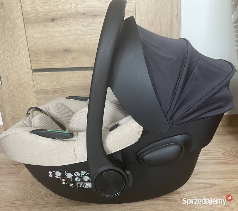 Dwa foteliki kinderkraft baza obrotowa