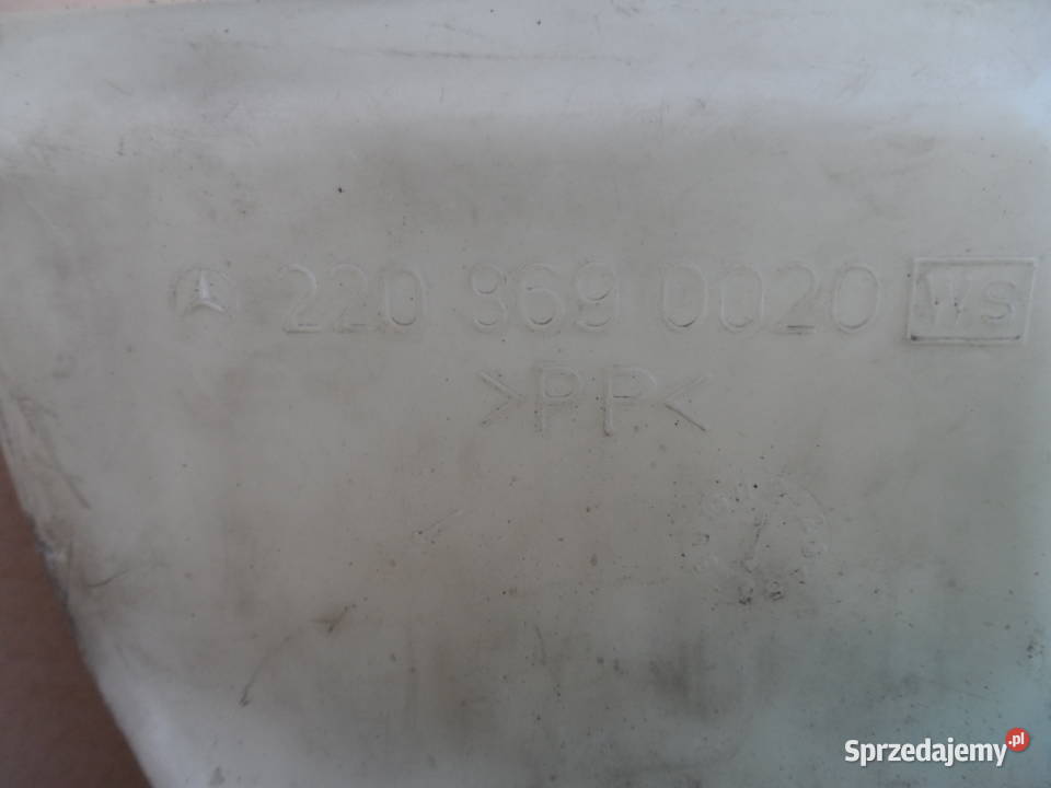 Zbiorniczek spryskiwaczy Mercedes 2208690020 Rok produkcji 2001 sprzedam
