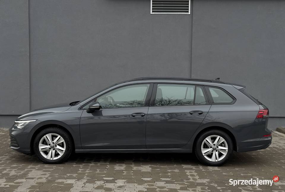 Volkswagen Golf VIII 15 eTsi Rok produkcji 2021 Golf Wrocław