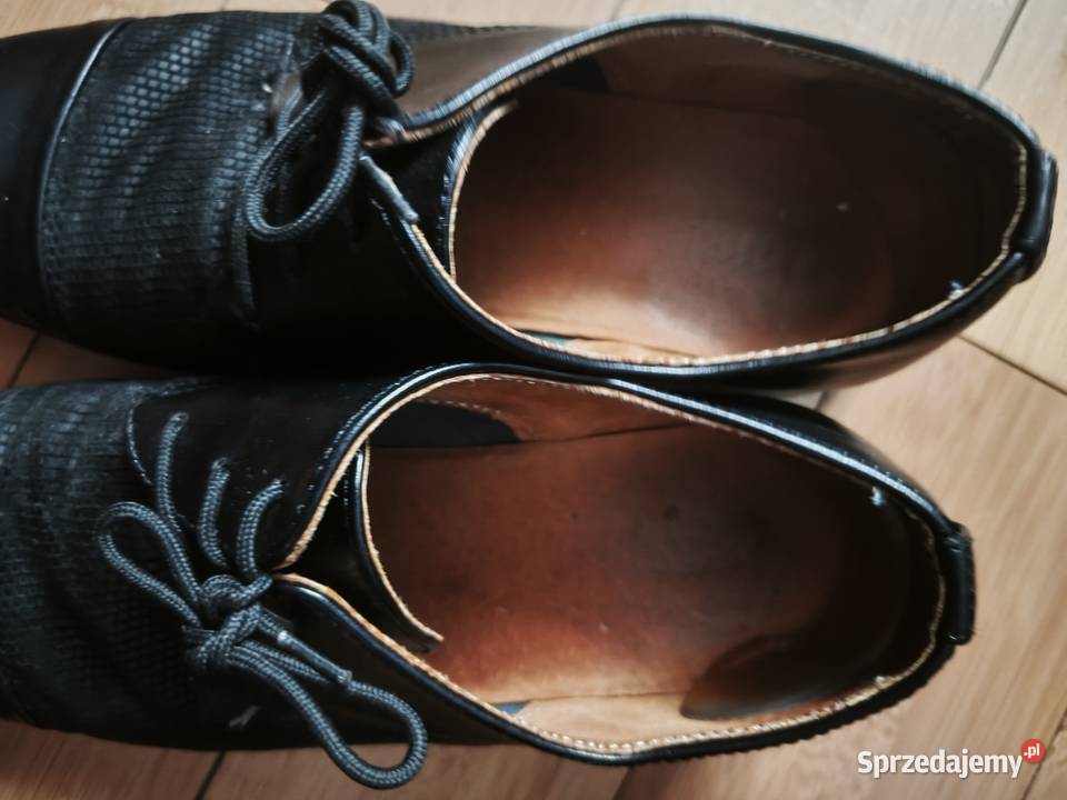 Czarne skórzane półbuty wizytowe chłopięce 36 Rozmiar 36 Połaniec