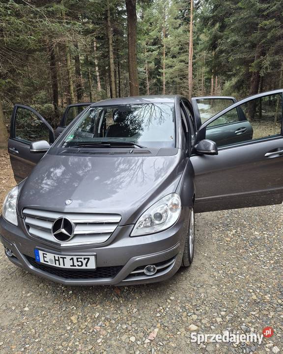 Mercedes benz b180 2010r 17 benzyna