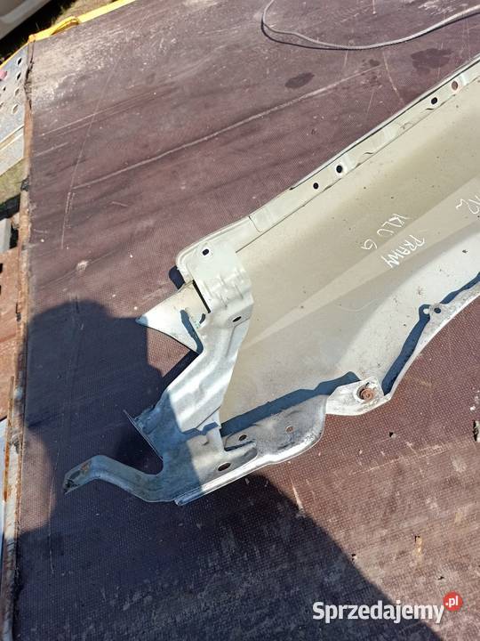 błotnik prawy nissan primera P12 KLO G osobowe Szczecin