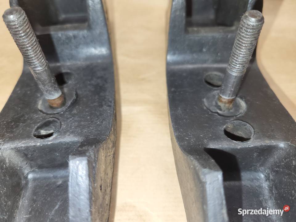 Wartburg 353 Nowe kły zderzaka gumowe para Piaseczno