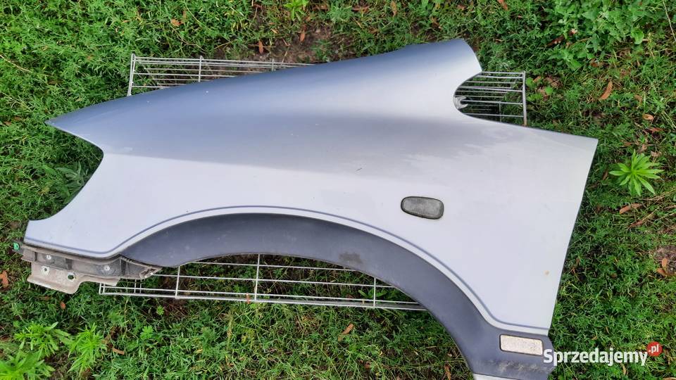 błotnik lewy przedni Opel Zafira A Dębno