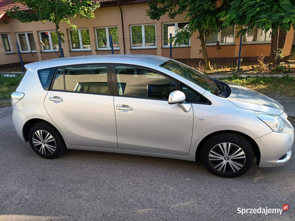 Toyota Verso Bezwypadkowy 7 osób stan immobilizer sprzedam