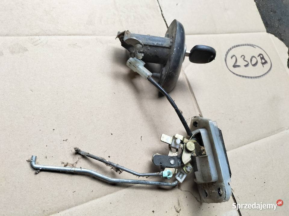 AGILA A ZAMEK WKŁADKA TYLNEJ KLAPY BAGAŻNIKA osobowe Kamień-Kolonia